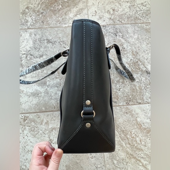 NWT Talbots Genuine Leather Black Zip Top Shoulder Purse Tote - Picture 10 of 11